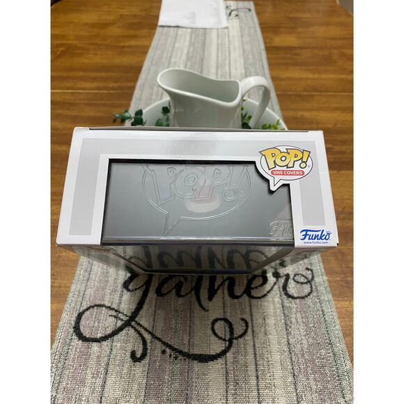 Funko Pop VHS Covers:  Christmas Vacation - Clark Griswold - Picture 5 of 6